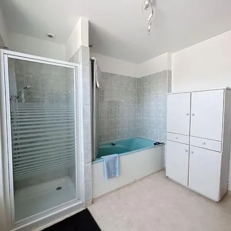 Brp Aveyron, Castan House, 5 Beds بيت للعطل Druelle Balsac