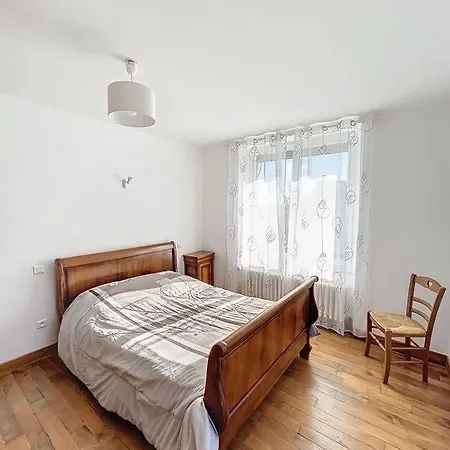 Brp Aveyron, Castan House, 5 Beds بيت للعطل *