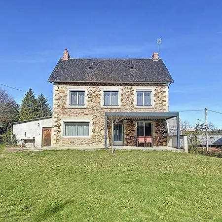 Brp Aveyron, Castan House, 5 Beds بيت للعطل *