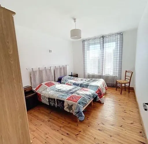 Brp Aveyron, Castan House, 5 Beds Сasa de vacaciones