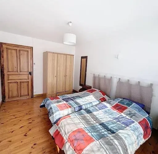 Brp Aveyron, Castan House, 5 Beds Сasa de vacaciones Druelle Balsac