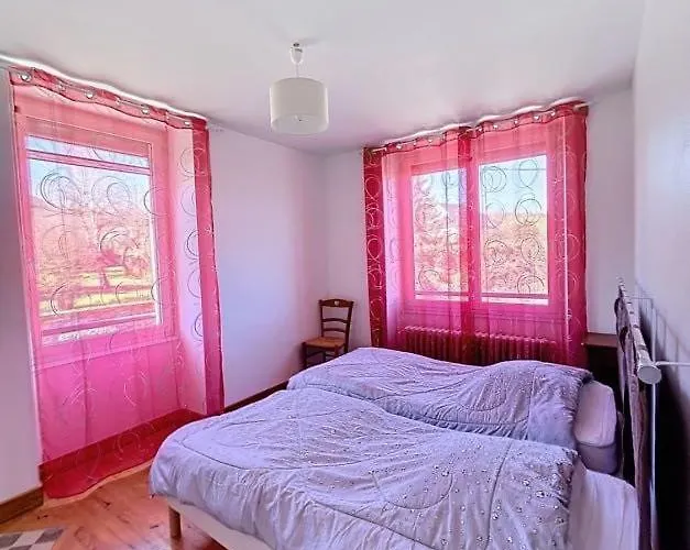 Сasa de vacaciones Brp Aveyron, Castan House, 5 Beds Druelle Balsac