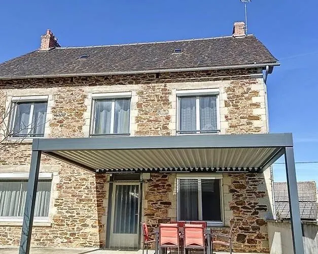 Сasa de vacaciones Brp Aveyron, Castan House, 5 Beds Druelle Balsac